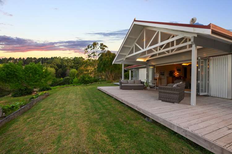 35 Lloyd Drive Wainui_4