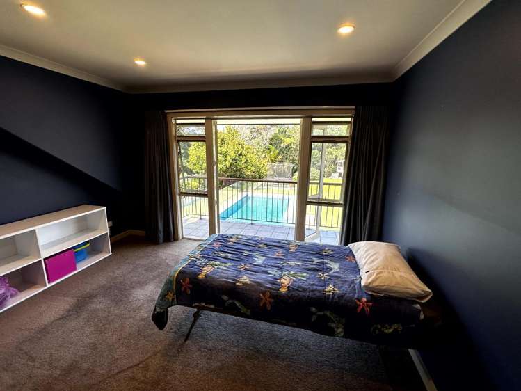 66 Shelter Drive Greenhithe_6