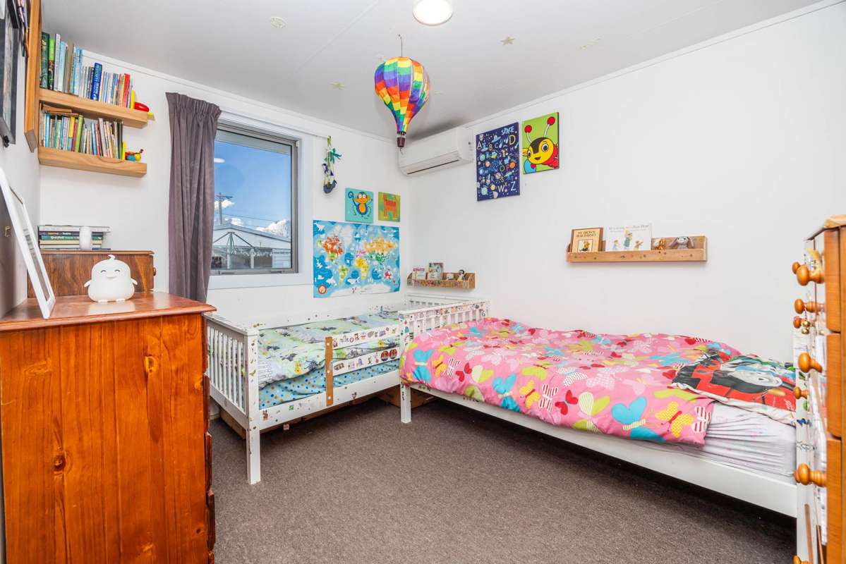 12B Vernall Street_5