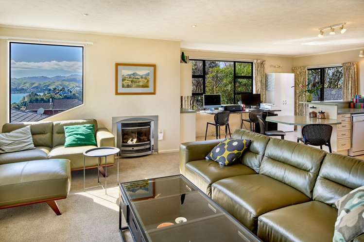 1 The Top Gallant Whitby_5