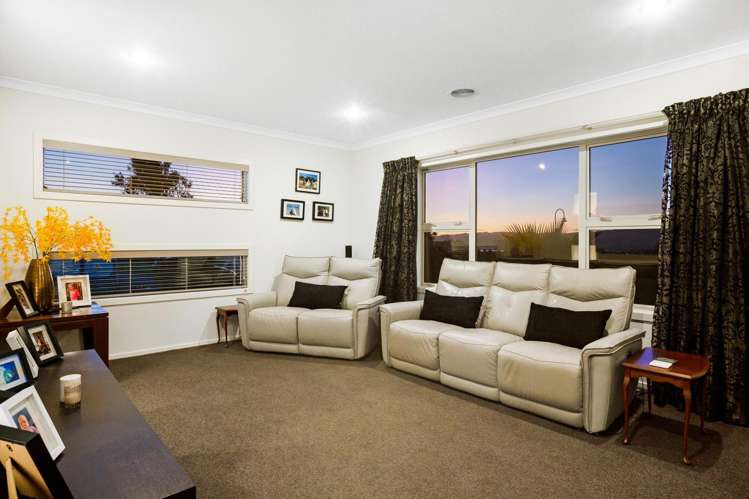 53 Endeavour Drive Whitby_6