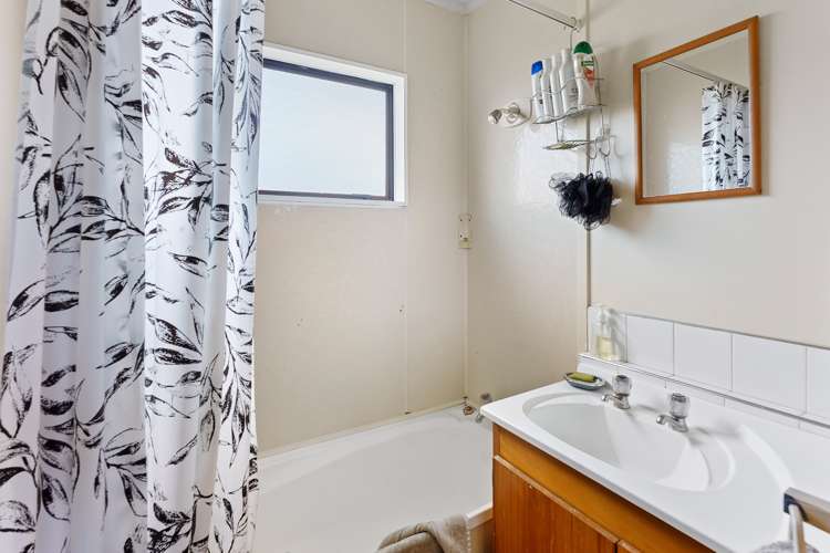 17 Kitchener Street Te Horo Beach_12