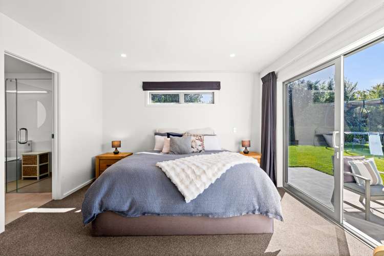 20 Dinneen Close Frimley_9