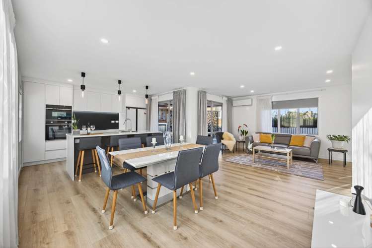 9A Portadown Avenue Pakuranga Heights_1