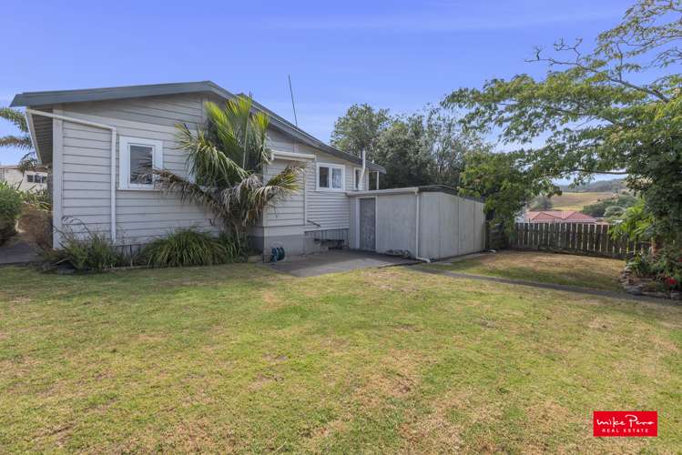 3 View Road Hikurangi_11