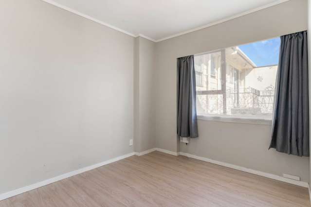 9/31 Blease Street New Lynn_3