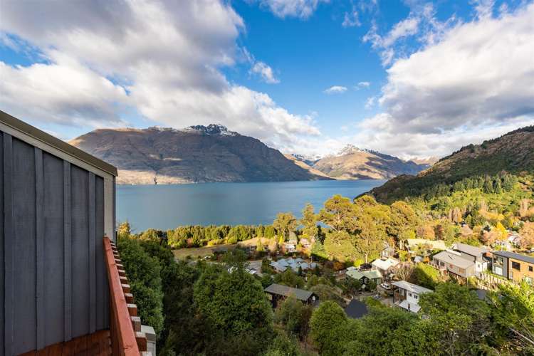 32b Mackinnon Terrace Fernhill/Sunshine Bay_8