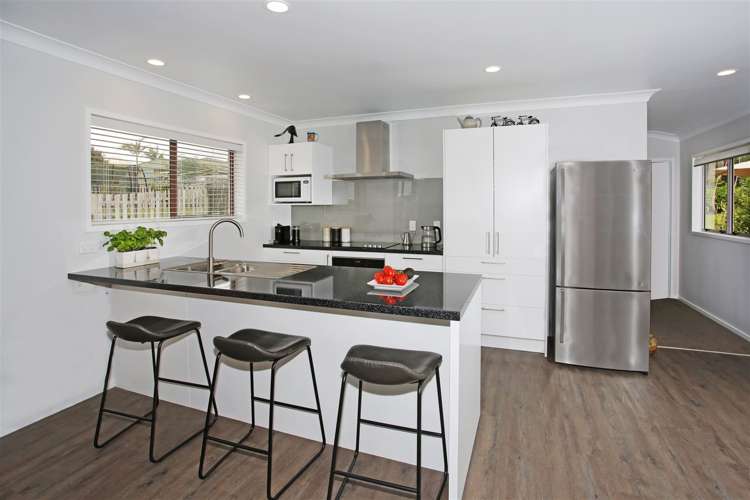 8 Ashby Place Pukekohe_7