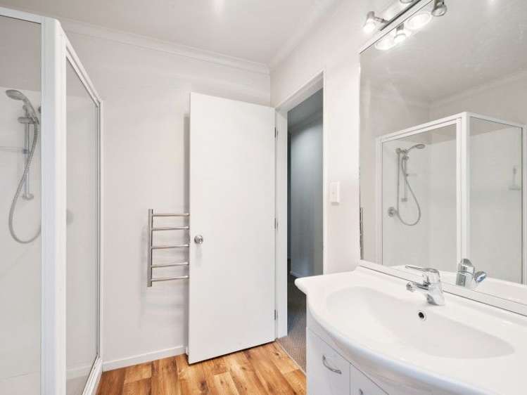 1 Botanical Heights Drive Waipahihi_12