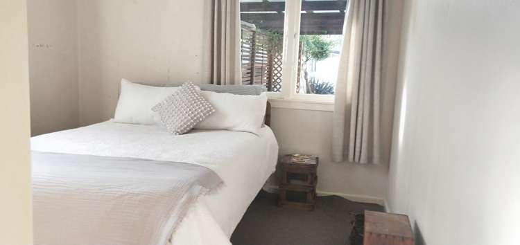 2 North Road The Wood_6