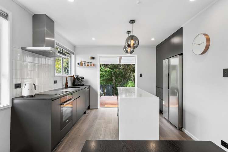 28 Castleton Street Birkdale_5