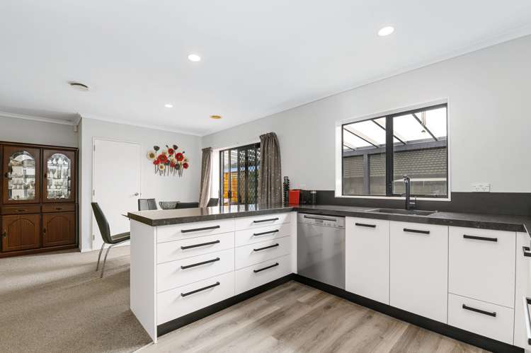 75 Basley Road Owhata_8