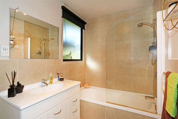 110 Reid Road Glenbrook_13