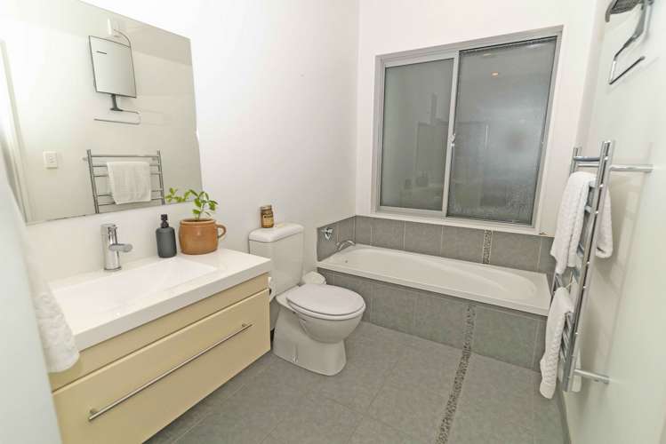 1 Lakeside Terrace Westport_14