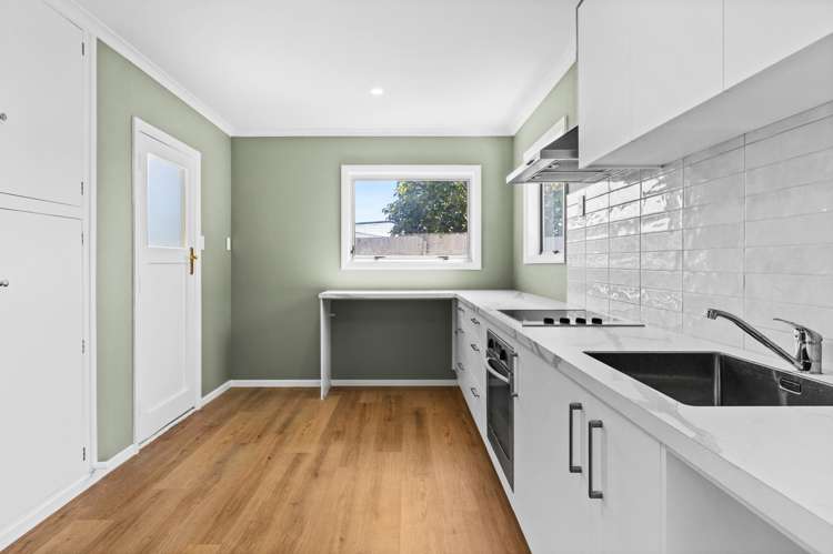 3/3 Merton Crescent_3