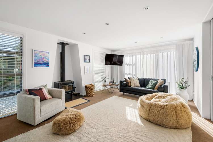 15 Hunt Place Albert Town_7