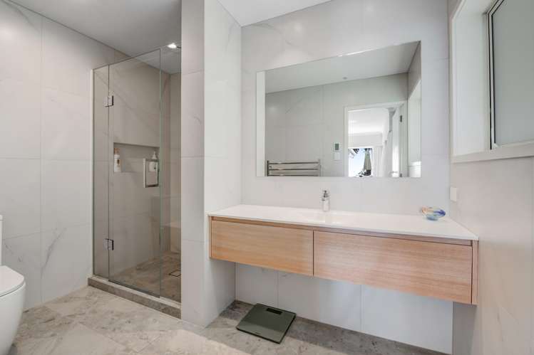 11 Elgin Place Red Beach_12