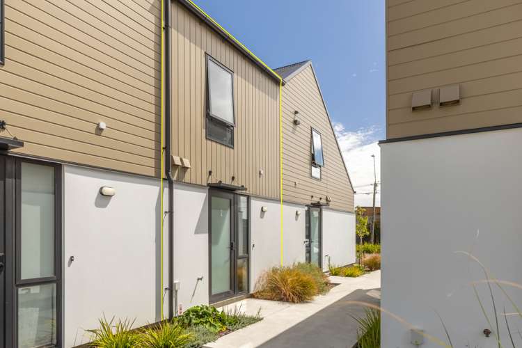 4/50 Antigua Street Addington_2