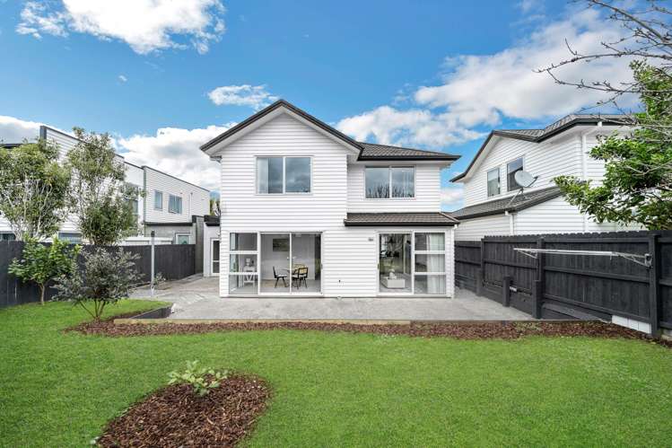 4 Phar Lap Crescent Takanini_12
