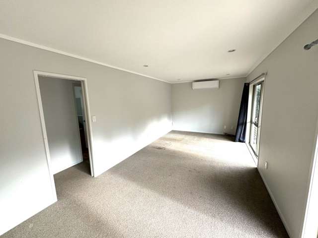 5 Scotstoun Place Glen Eden_3