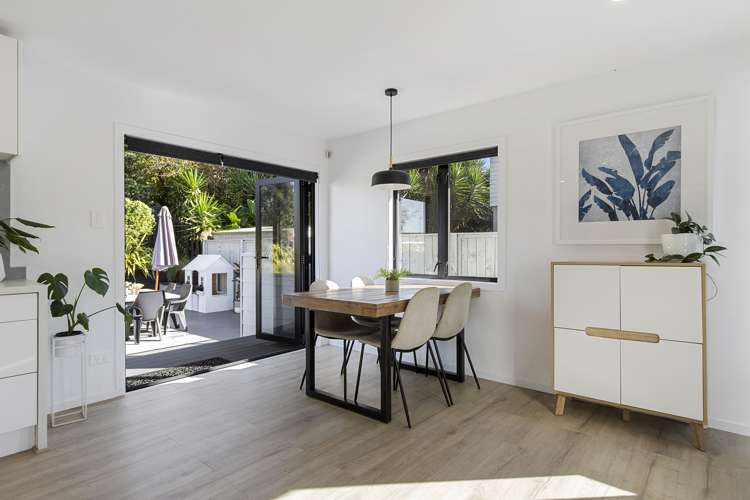 4 Robyn Place Dinsdale_13