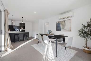 269 Lakes Boulevard_2