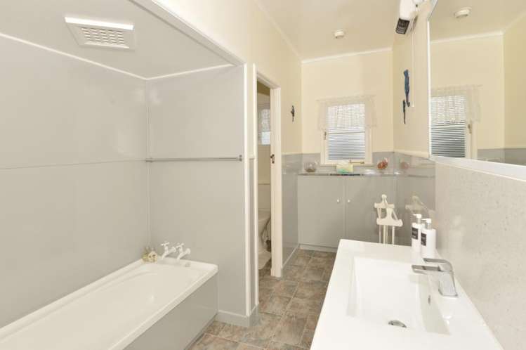 11 Grand View Road Kamo_6