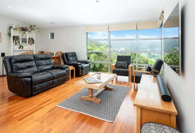 7 Caughley Grove Karori_6