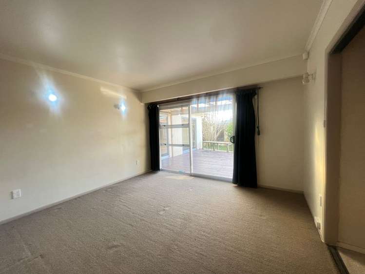 94 Te Atatu Road Te Atatu South_9