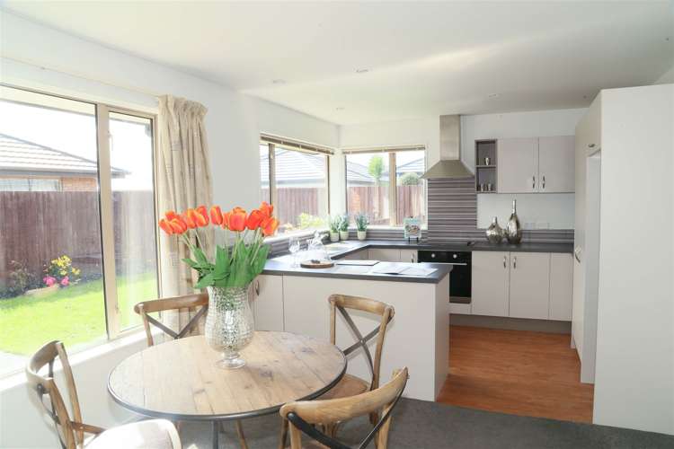 8a Hurricane Way Wigram_3