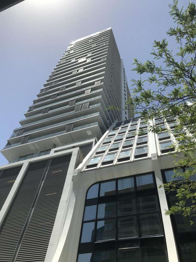 1012-6 Lorne Street_17