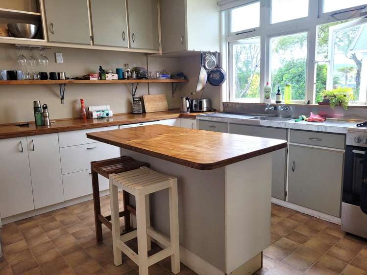 211 Hampden Street Hokitika_3