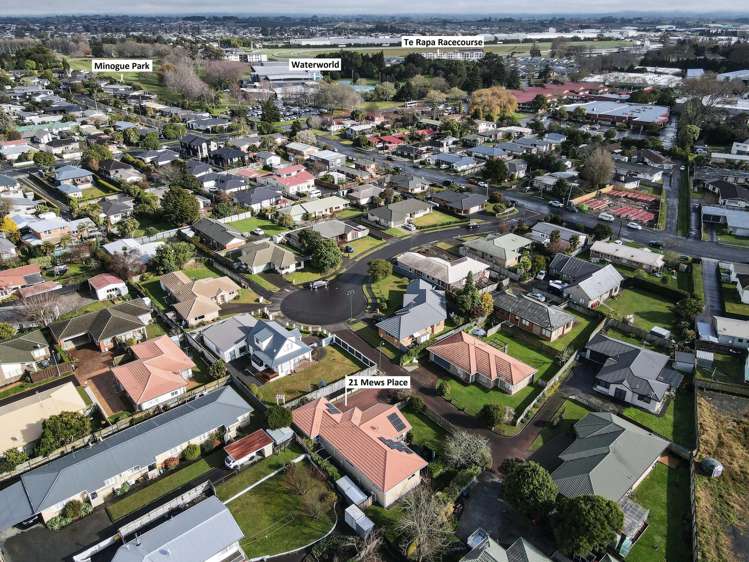 21 Mews Place Forest Lake_24
