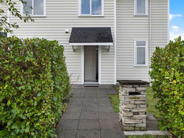 6 Thornton Green Karaka_1
