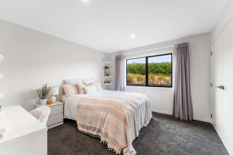 53 Heathfield Drive Mosgiel_24