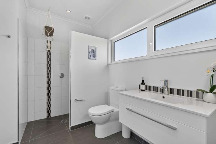 35 Ridgens Road Greendale_18