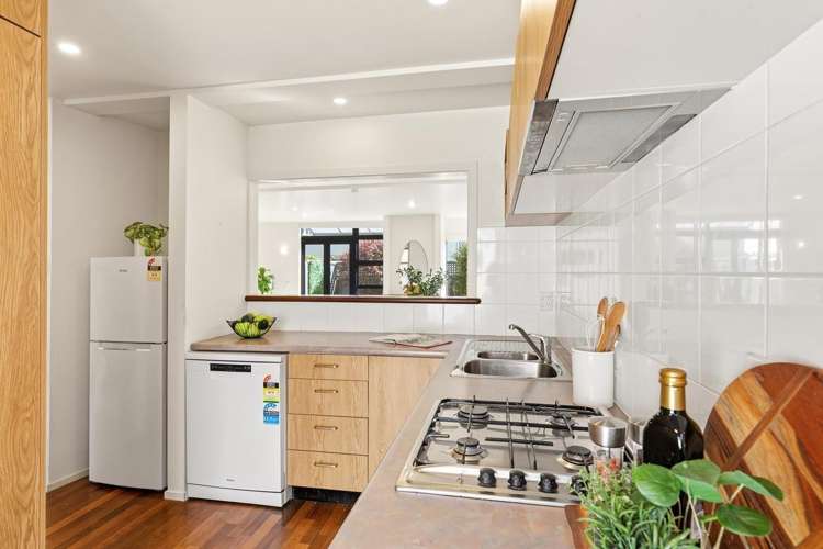D/2 Hatton Street Karori_3