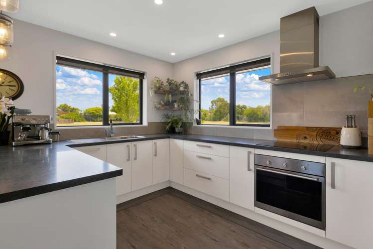 33 Seadown Crescent Amberley_2