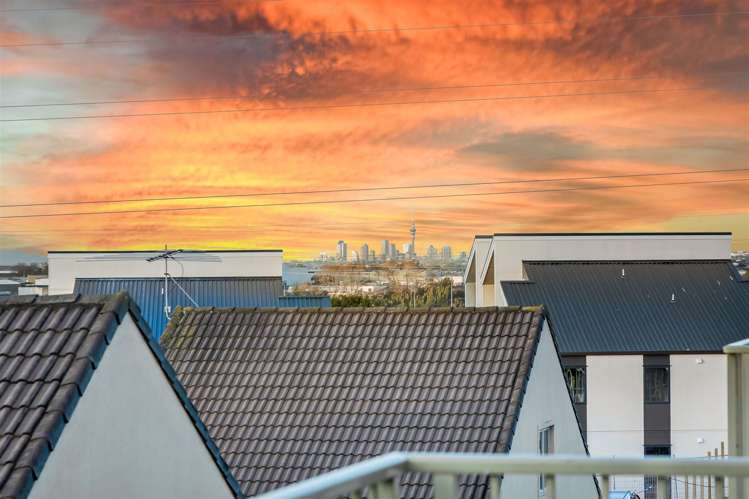 180/172 Mcleod Road Te Atatu South_1