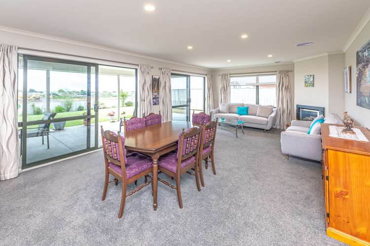 33 Magnolia Crescent Tawhero_5