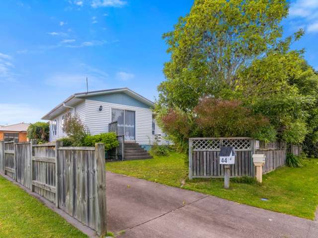 44 Basley Road Owhata_3