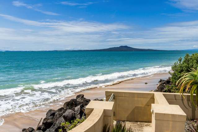 Renovate or Redevelop - 1,067sqm Prime Beachfront!