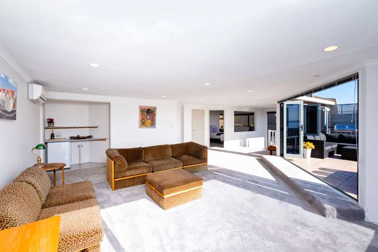 2 North Terrace Westshore_6