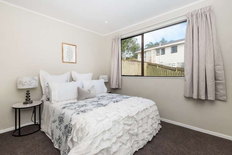 12 Halloran Place Massey_9