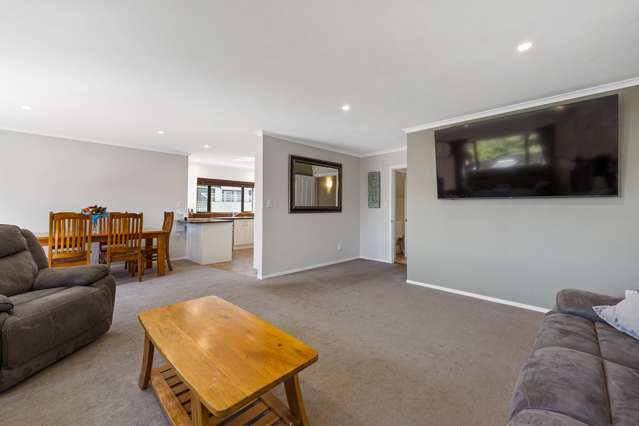 3 Antrim Place Rangatira Park_3