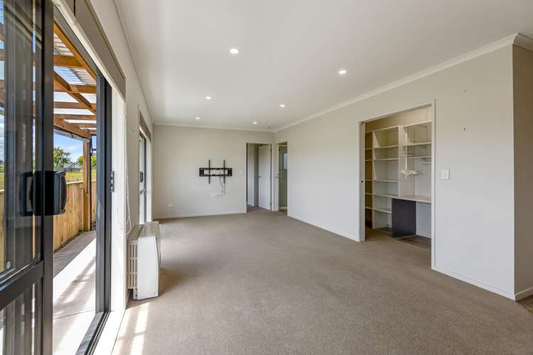 18 King Street Waitara_14