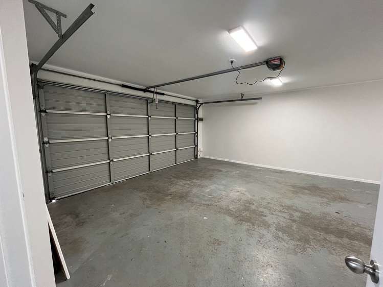 2/7 Marbeth Court Botany Downs_10