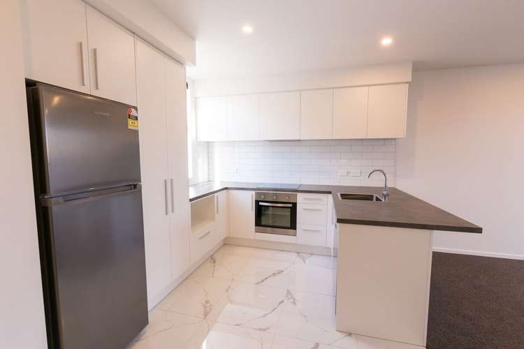 2/4 Tweed Street_0
