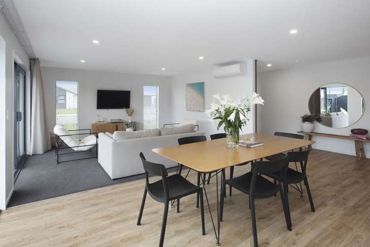 42 Halpin Drive Lincoln_15