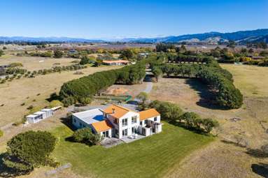 16 Hinepango Drive_3